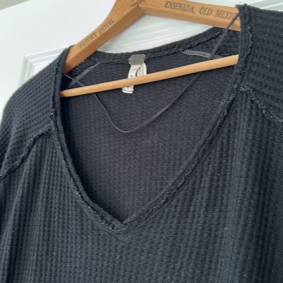 DONATING SOON! Free People Black "Laguna" Oversize Thermal w Thumbholes - Picture 5 of 15